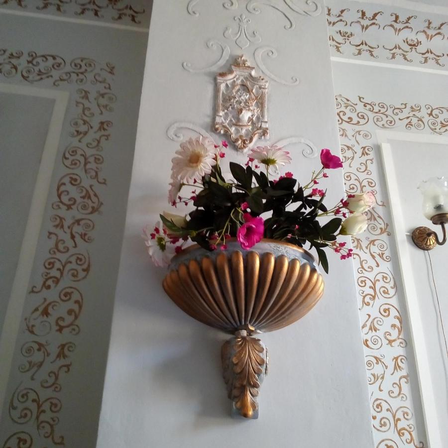 Appartement De Ville Medievale Vinca 외부 사진