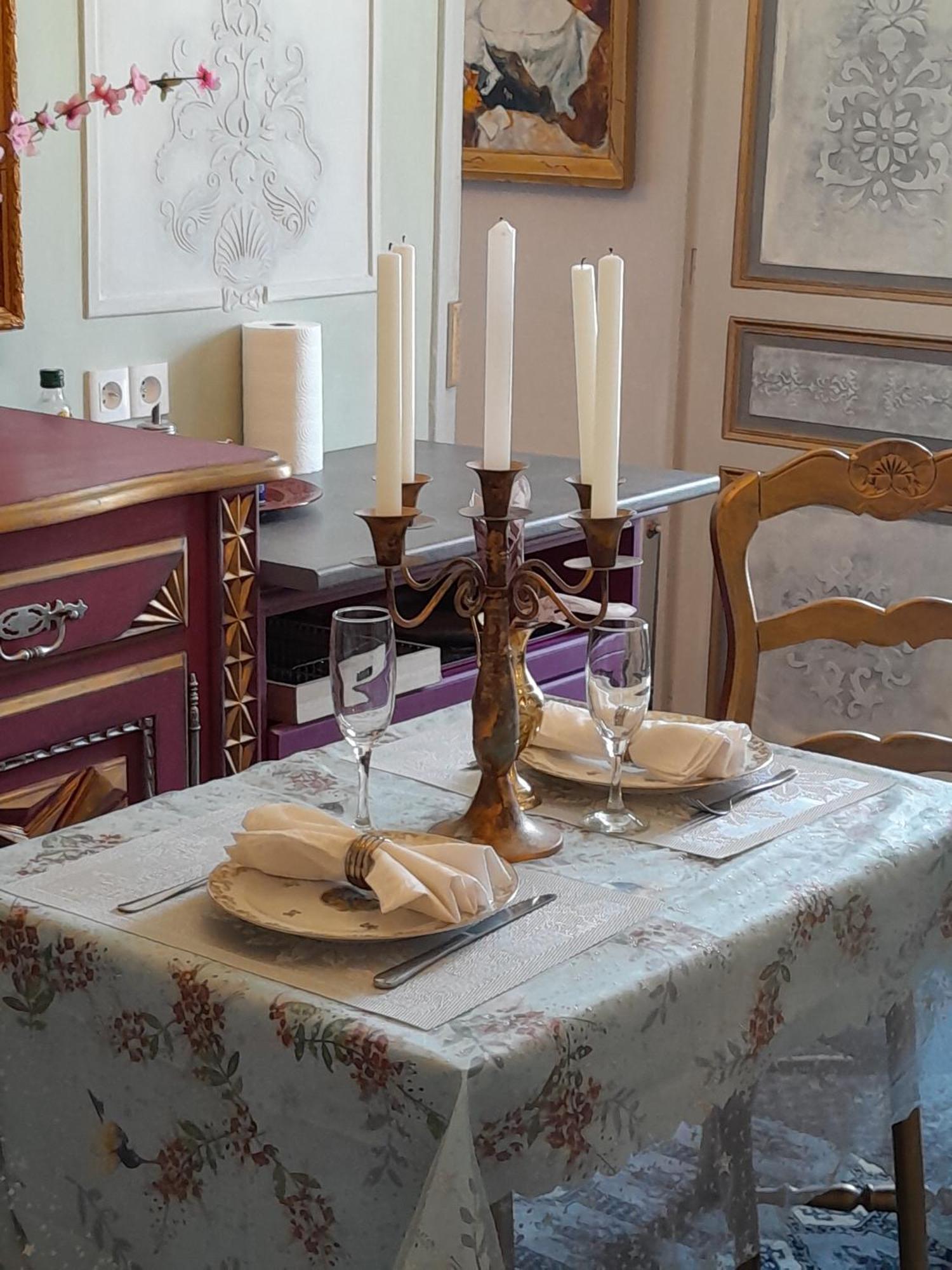 Appartement De Ville Medievale Vinca 외부 사진