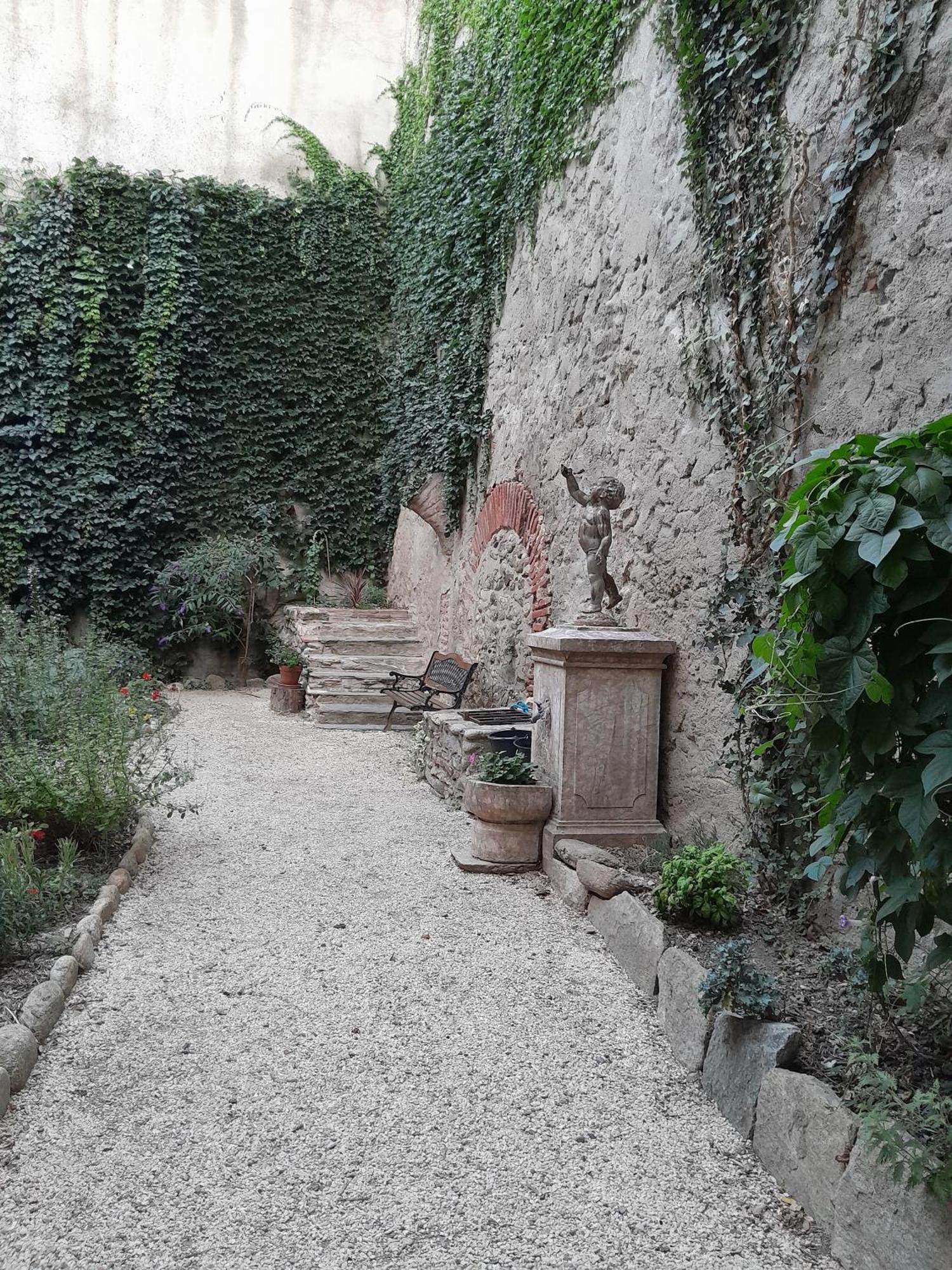 Appartement De Ville Medievale Vinca 외부 사진